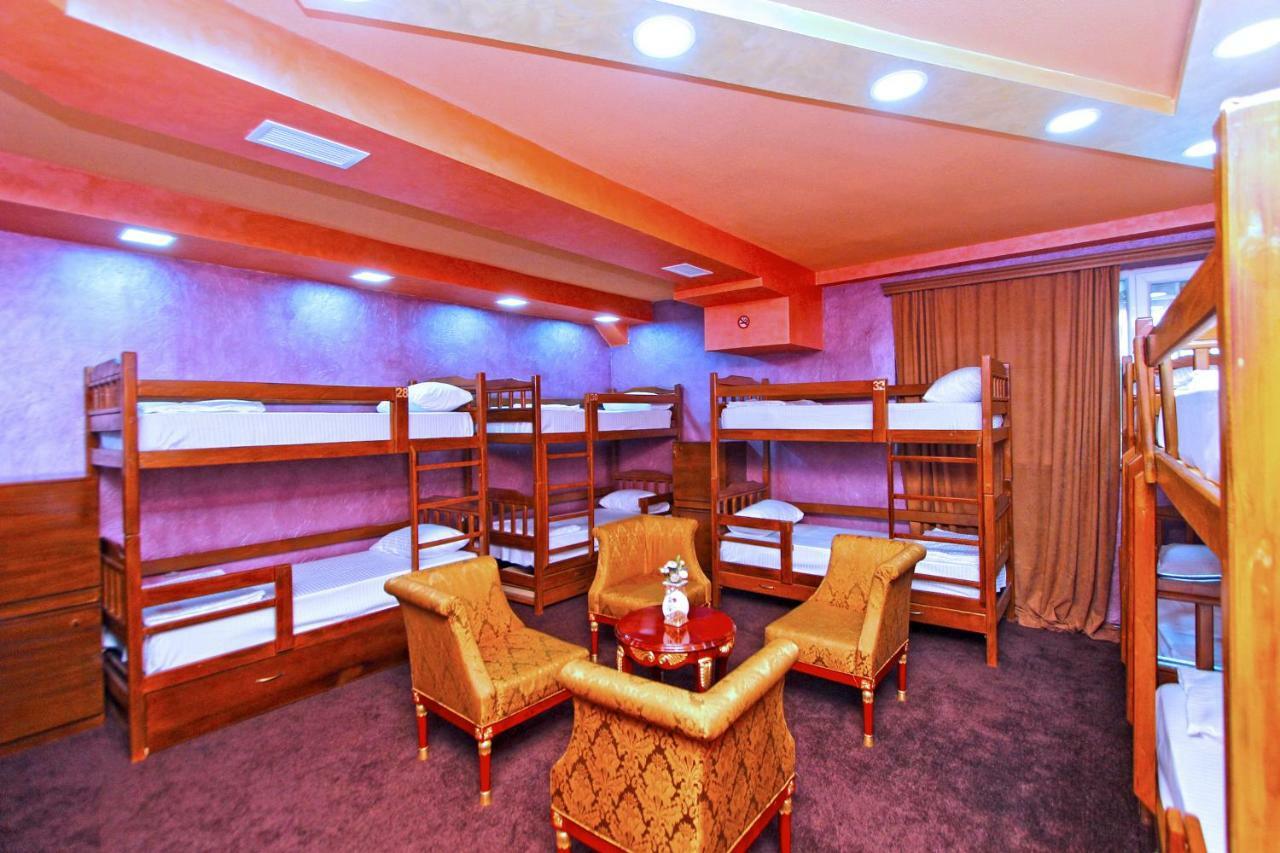 Hotel N1 Yerevan Ngoại thất bức ảnh